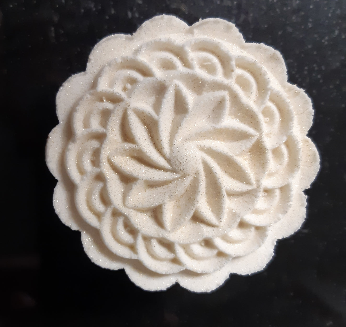 Bath Bomb - White Tea & Ginger
